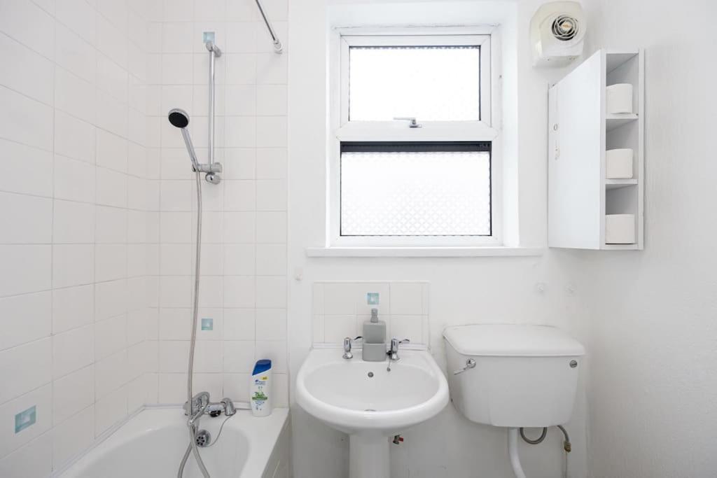 Bright & Modern 3 Bedroom Old Trafford Home Manchester Luaran gambar